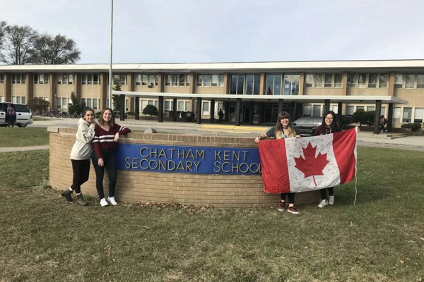 Trường Trung Học Chatham - Kent Secondary School– Chatham, Ontario, Canada